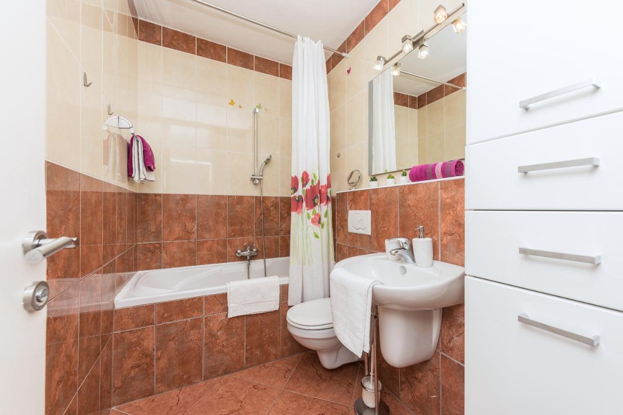 Apartman Centar Glavas Makarska Bagian luar foto